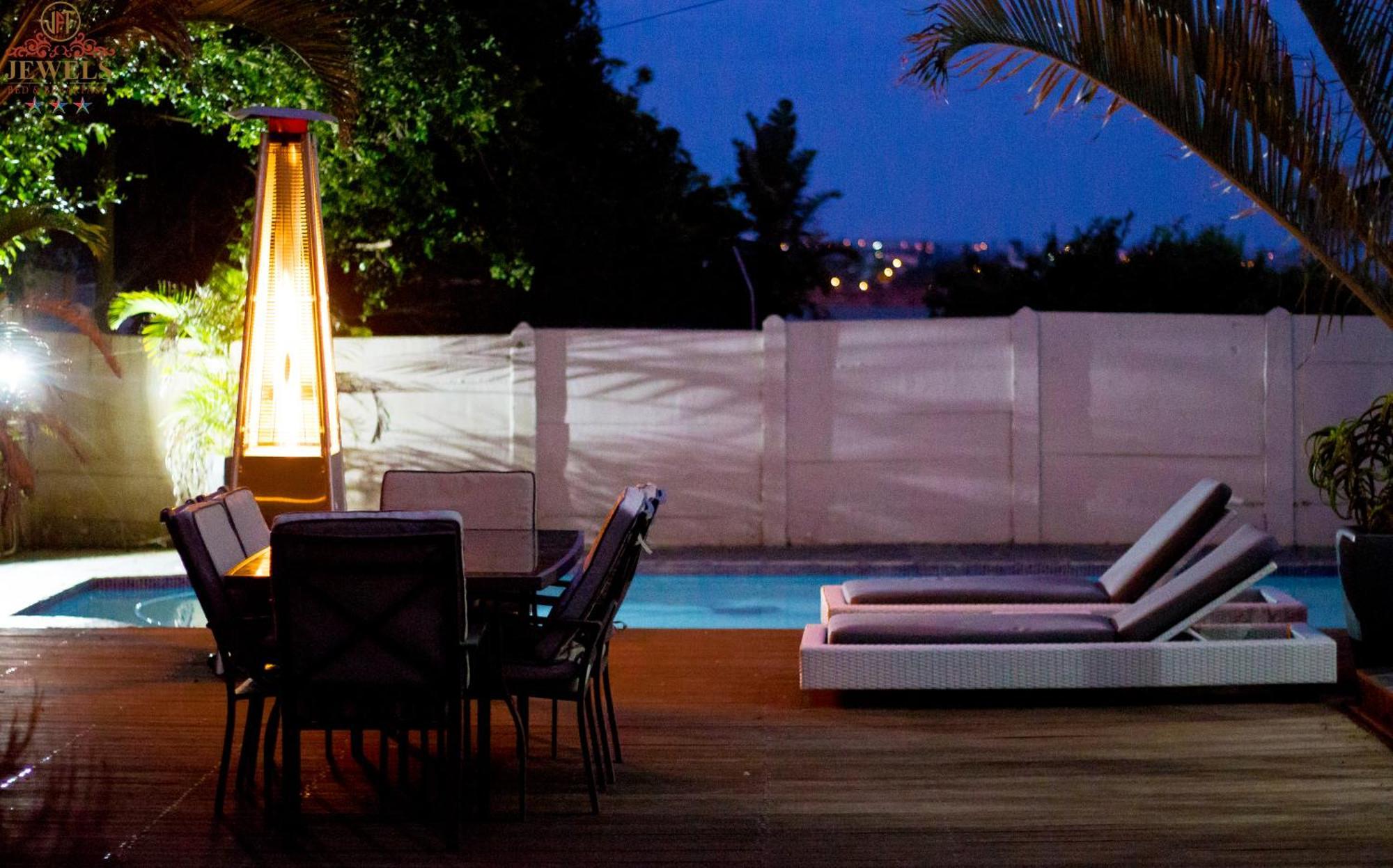 Jft Jewels Guest House Източен Лондон Екстериор снимка